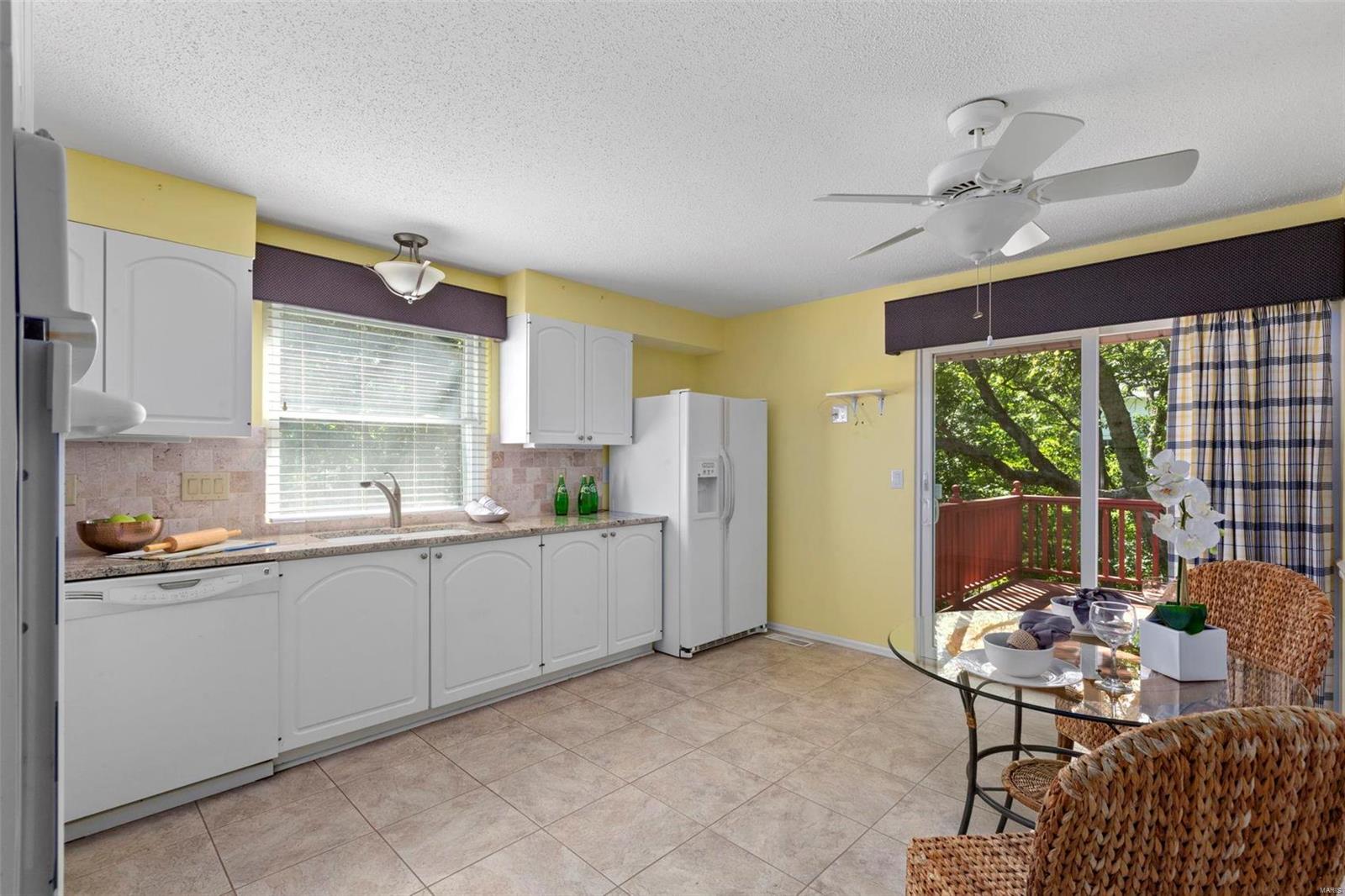 445 Maymont Drive Ballwin, MO 63011 - Photo 14 of 32