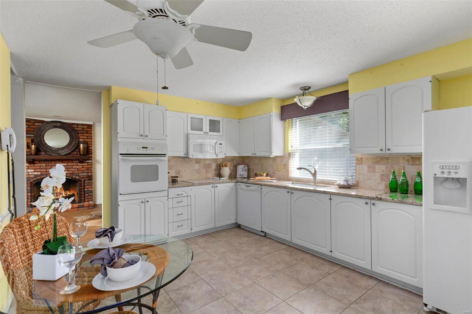 445 Maymont Drive Ballwin, MO 63011 - Photo 16 of 32