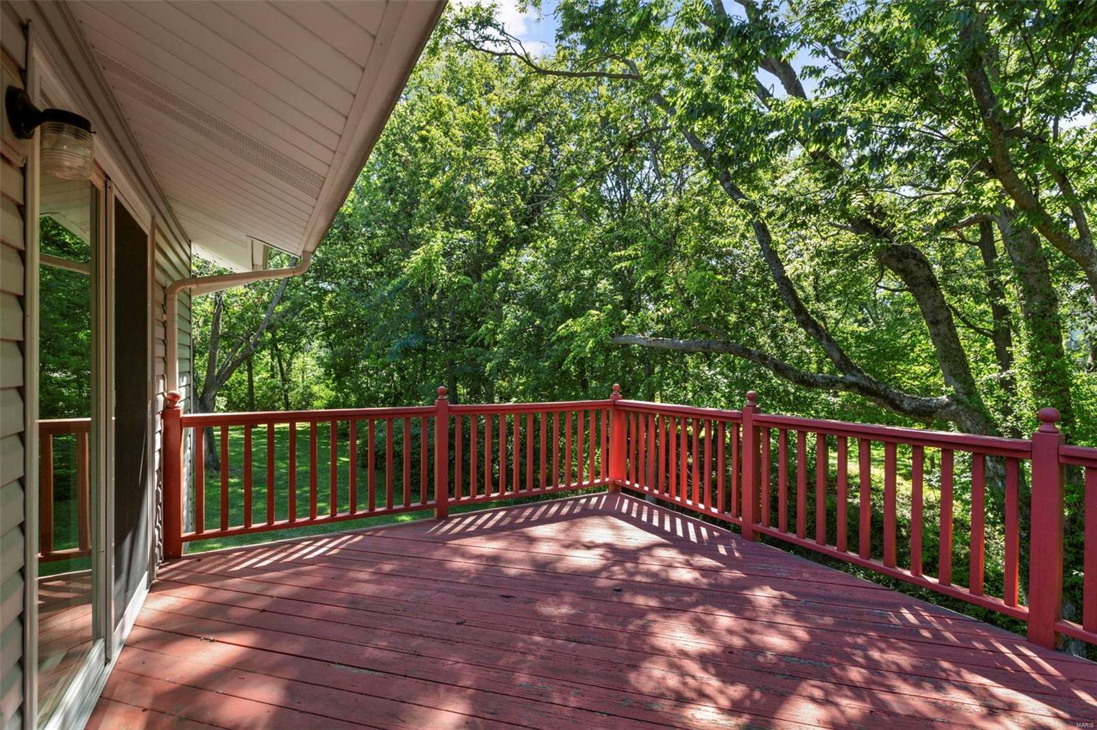 445 Maymont Drive Ballwin, MO 63011 - Photo 8 of 32