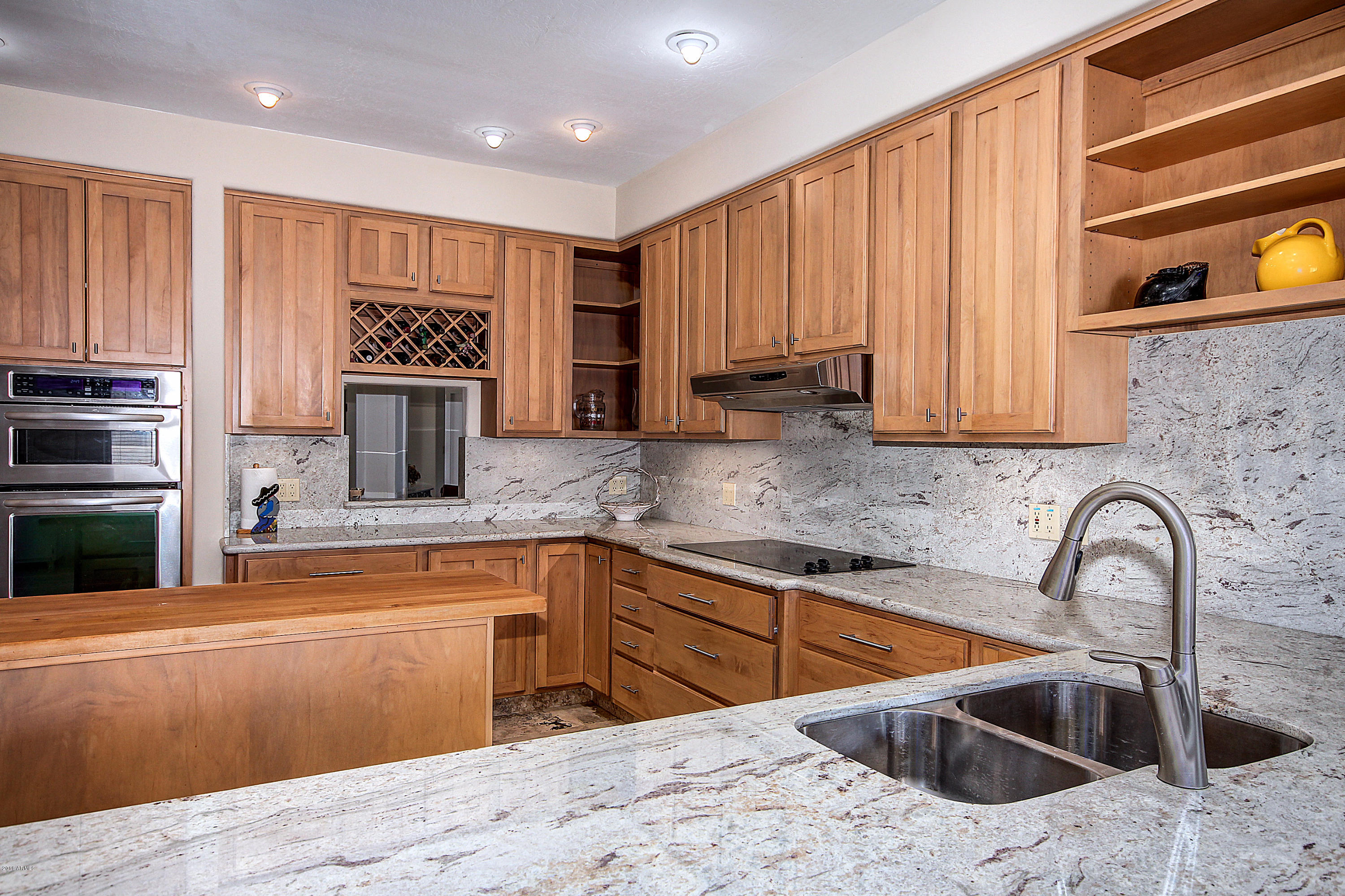 912 West Briles Road Phoenix, AZ 85085 - Photo 17 of 67 Granite counters