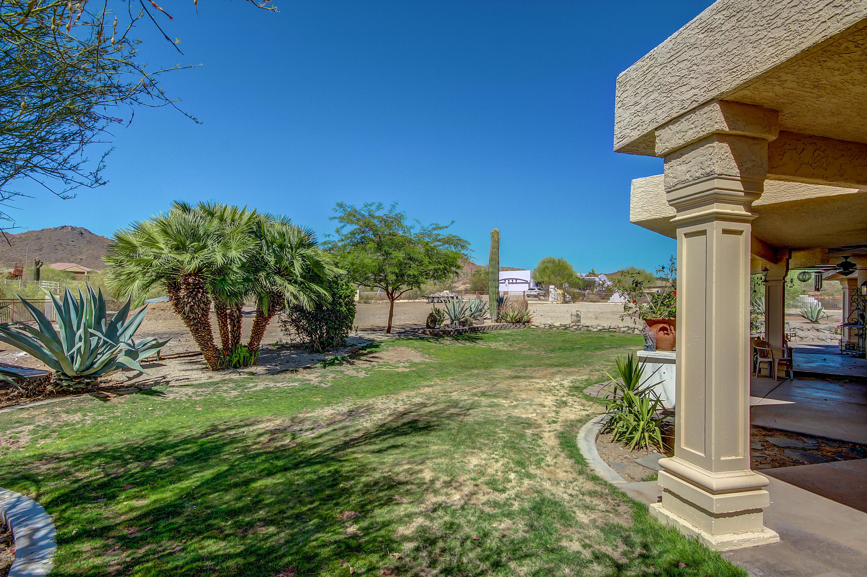912 West Briles Road Phoenix, AZ 85085 - Photo 46 of 67 Side yard
