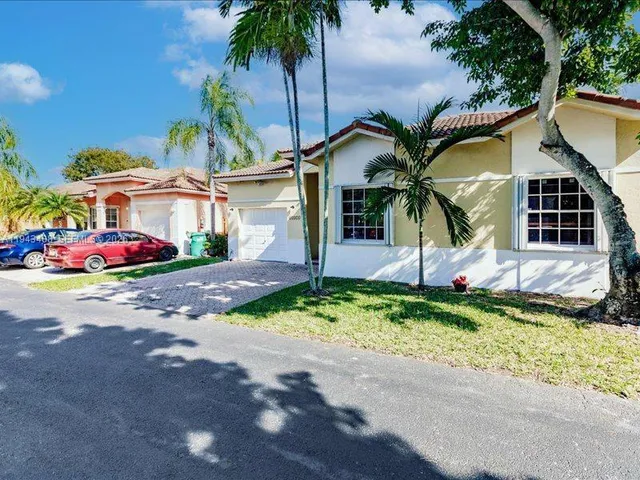 $525,000 | 21475 Southwest 90th Place, Cutler Bay, FL 33189