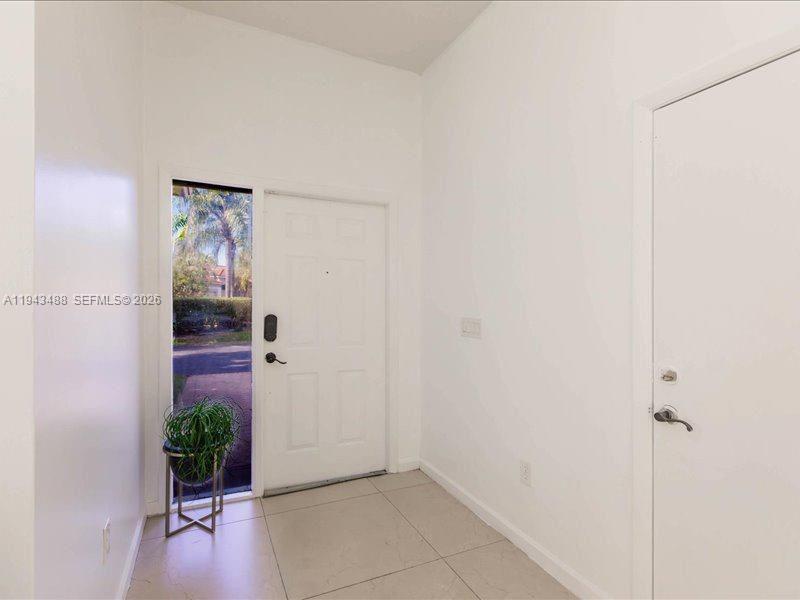 21475 Southwest 90th Place Cutler Bay, FL 33189 - Photo 5 of 25