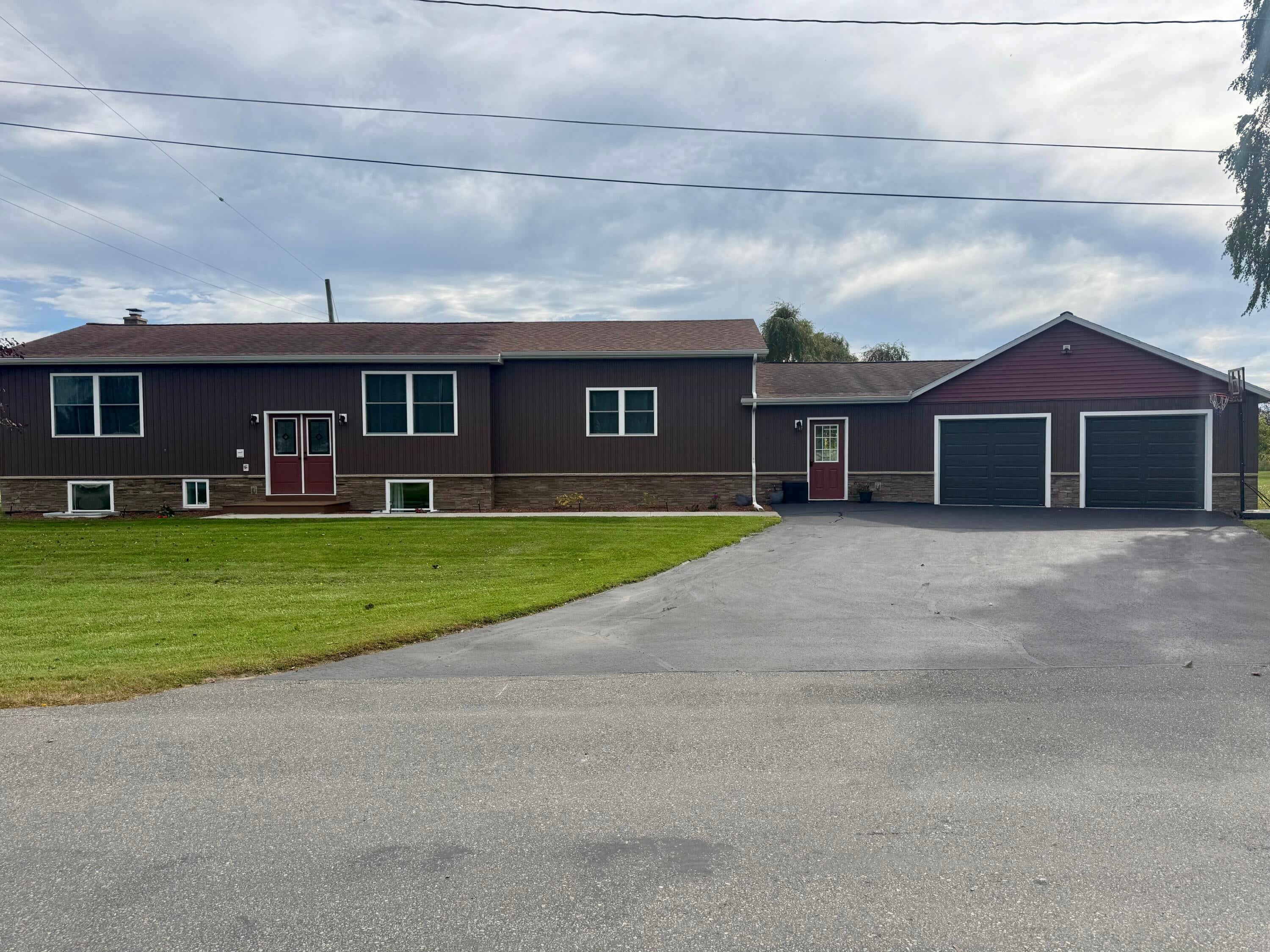 23 Columbus Drive Rouses Point, NY 12979 - Photo 5 of 50 Gallery Image 5