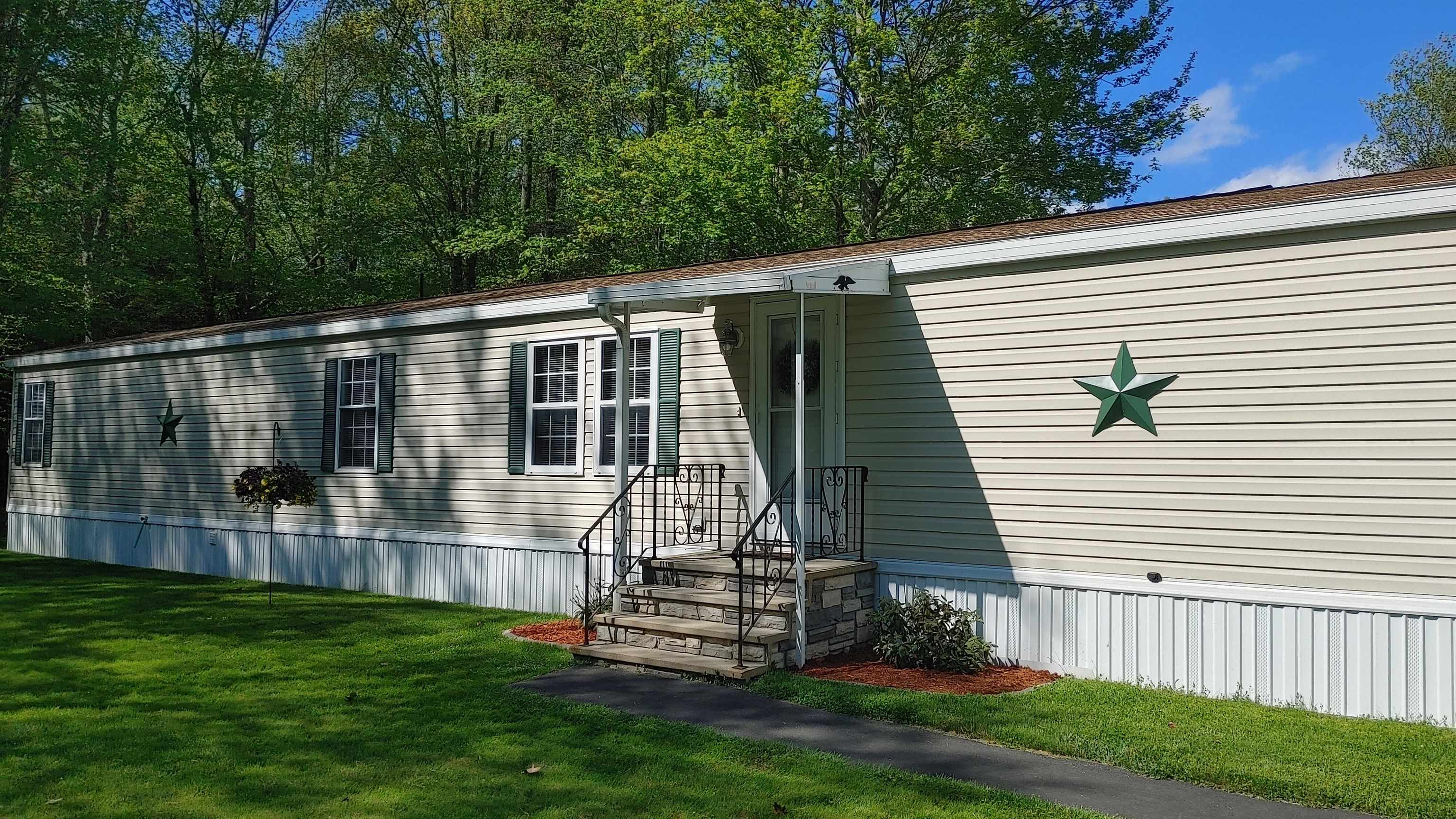 20 Morgan Road Rochester, NH 03868 - Photo 1 of 12