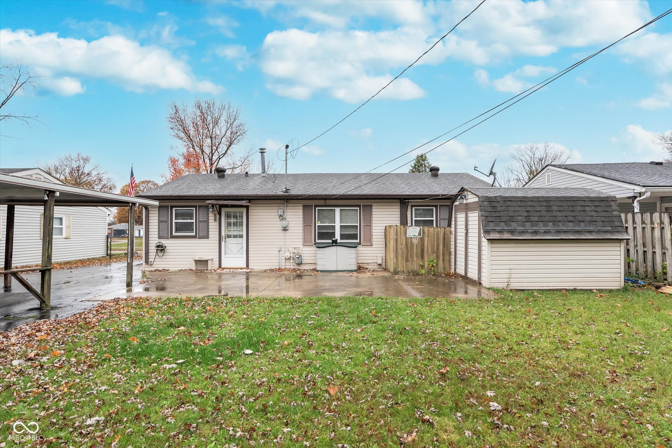 325 South Kenmore Road Indianapolis, IN 46219 - Photo 16 of 21 Gallery Image 16