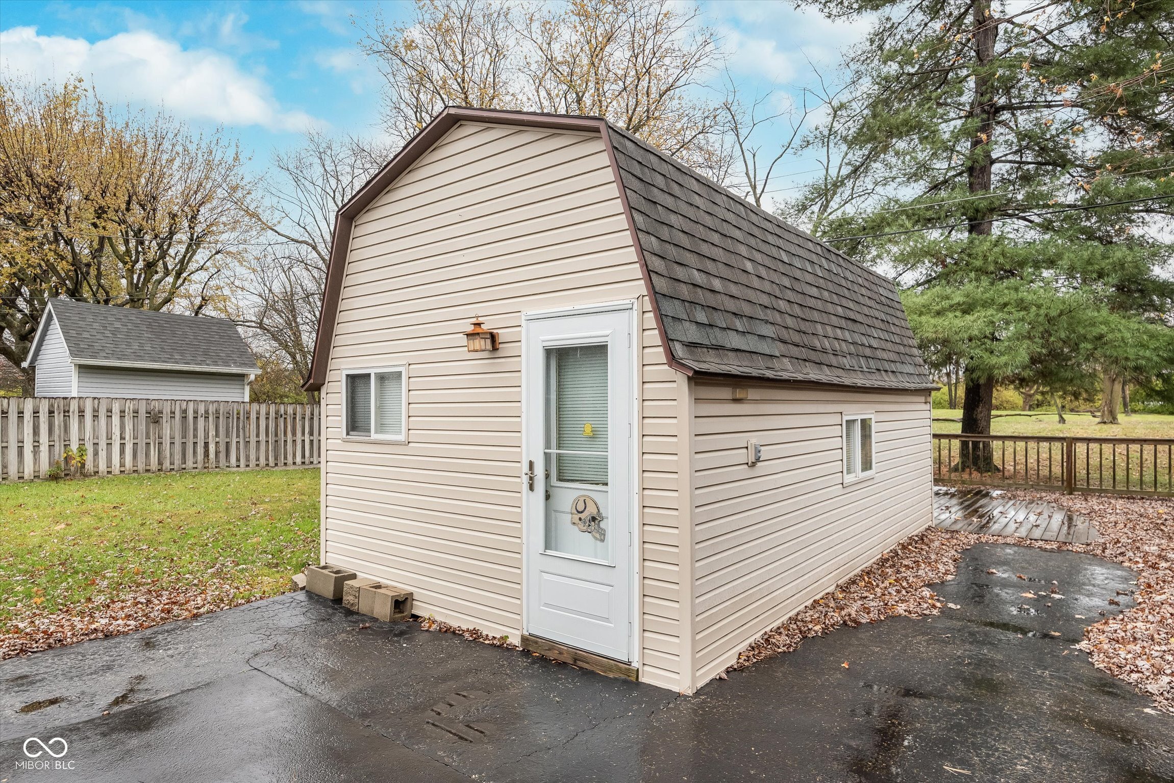 325 South Kenmore Road Indianapolis, IN 46219 - Photo 17 of 21 Gallery Image 17