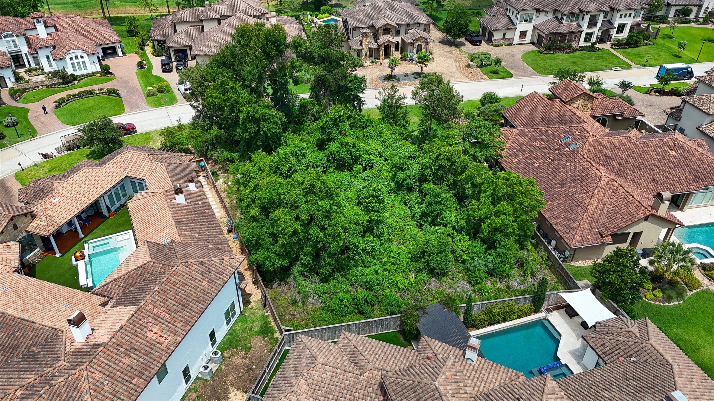 39 Post Shadow Estate Drive Spring, TX 77389 - Photo 6 of 19 an aerial view of a house with a garden