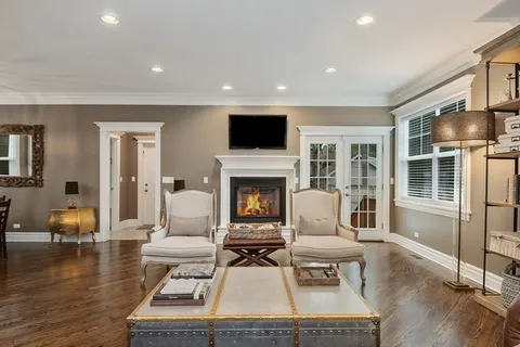 $1,100,000 | 1063 Osterman Avenue, Deerfield, IL 60015