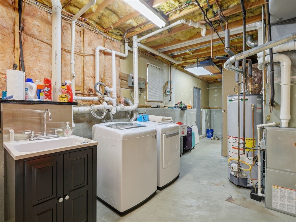 48 Oak Knoll Road Lowell, MA 01852 - Photo 30 of 41