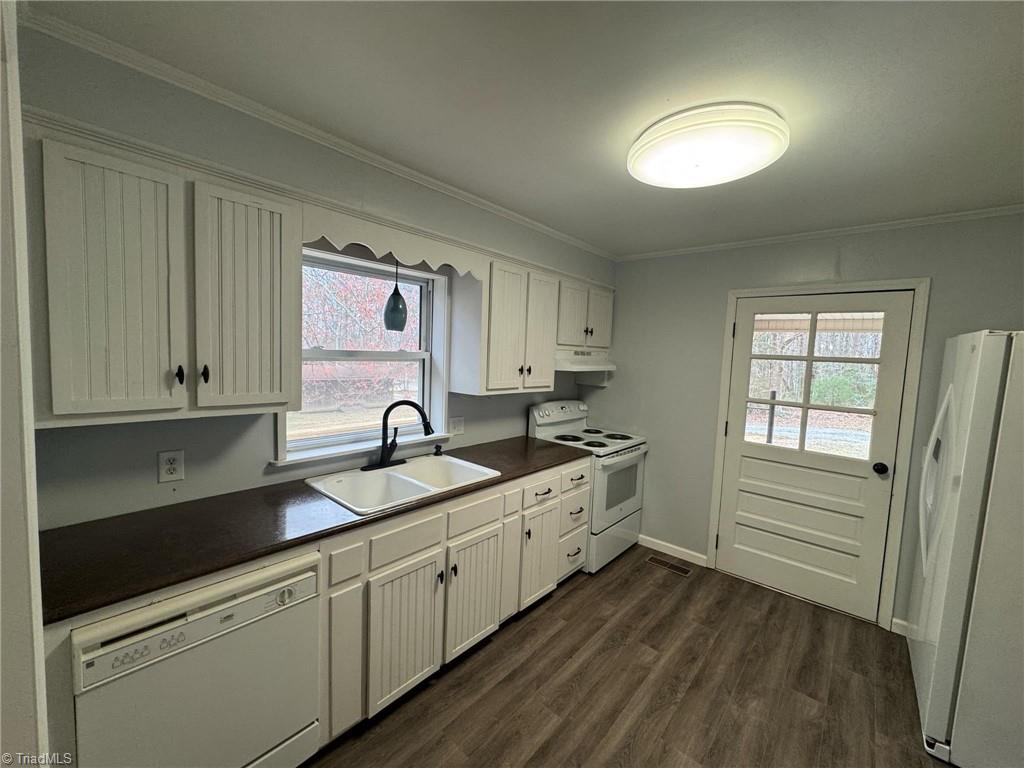 127 Link Road Elkin, NC 28621 - Photo 9 of 39 Gallery Image 9