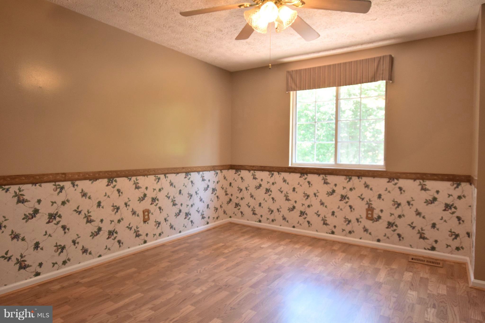 7575 Aspenpark Road Lorton, VA 22079 - Photo 6 of 20 Dining Room