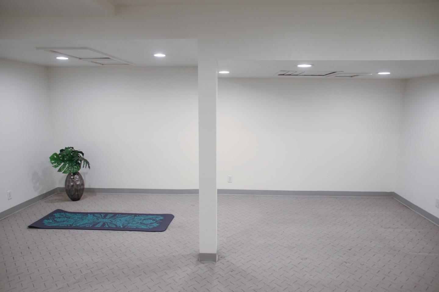 747 North 18th Street San Jose, CA 95112 - Photo 30 of 39 a view of an empty room