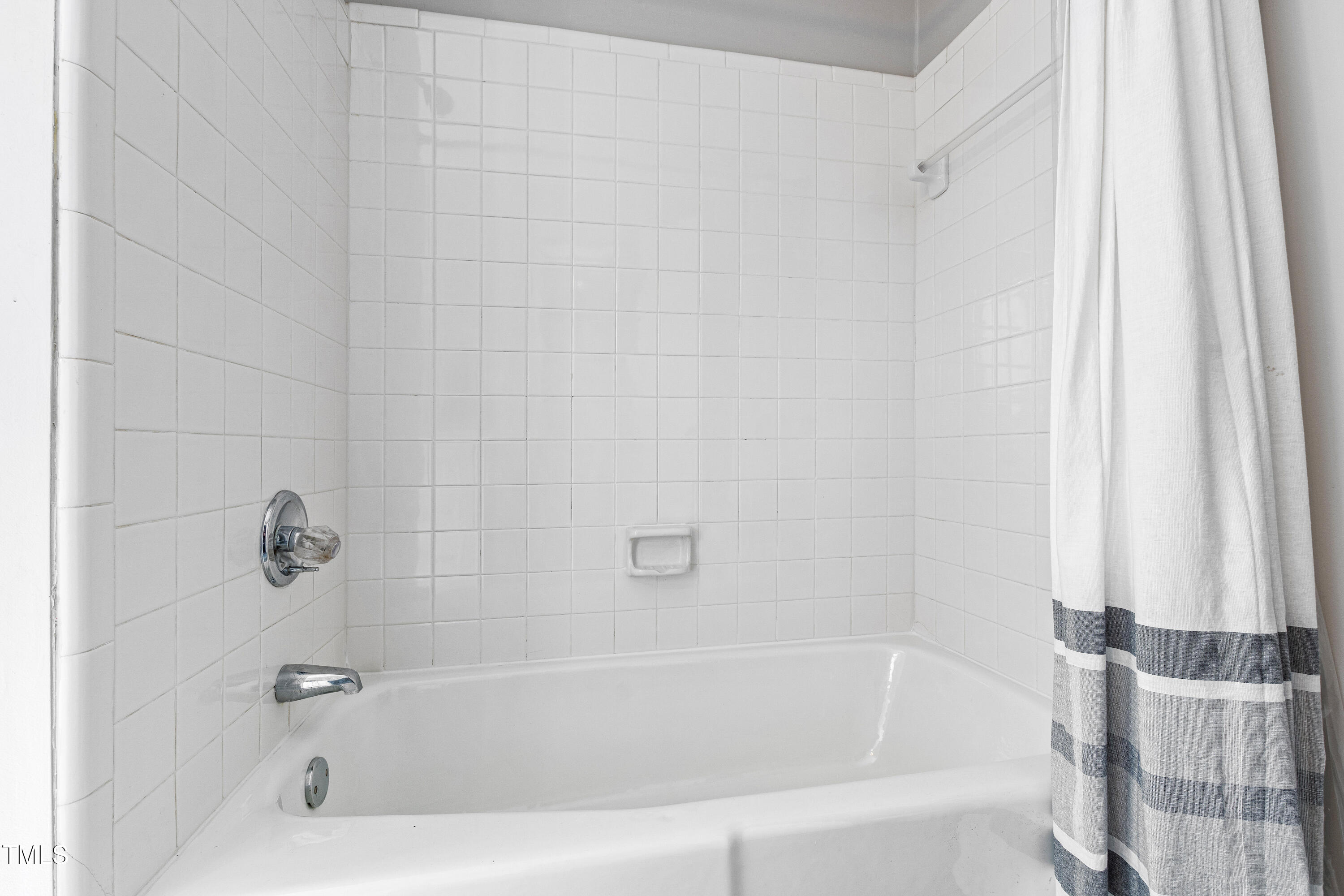 710 Harvey Street Raleigh, NC 27608 - Photo 36 of 49 Bathroom02B