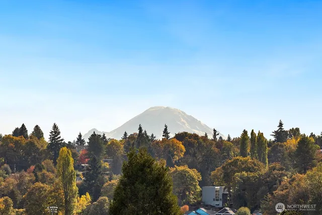 $2,950,000 | 3856 Cascadia Avenue South, Seattle, WA 98118