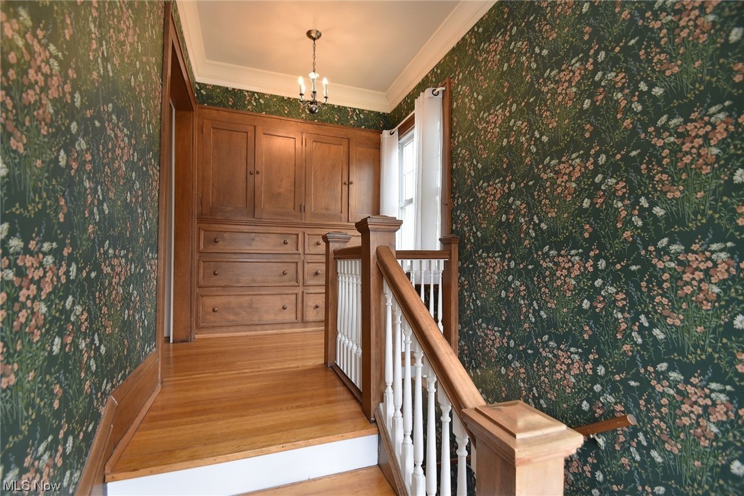 2637 Dartmoor Road Cleveland, OH 44118 - Photo 17 of 35