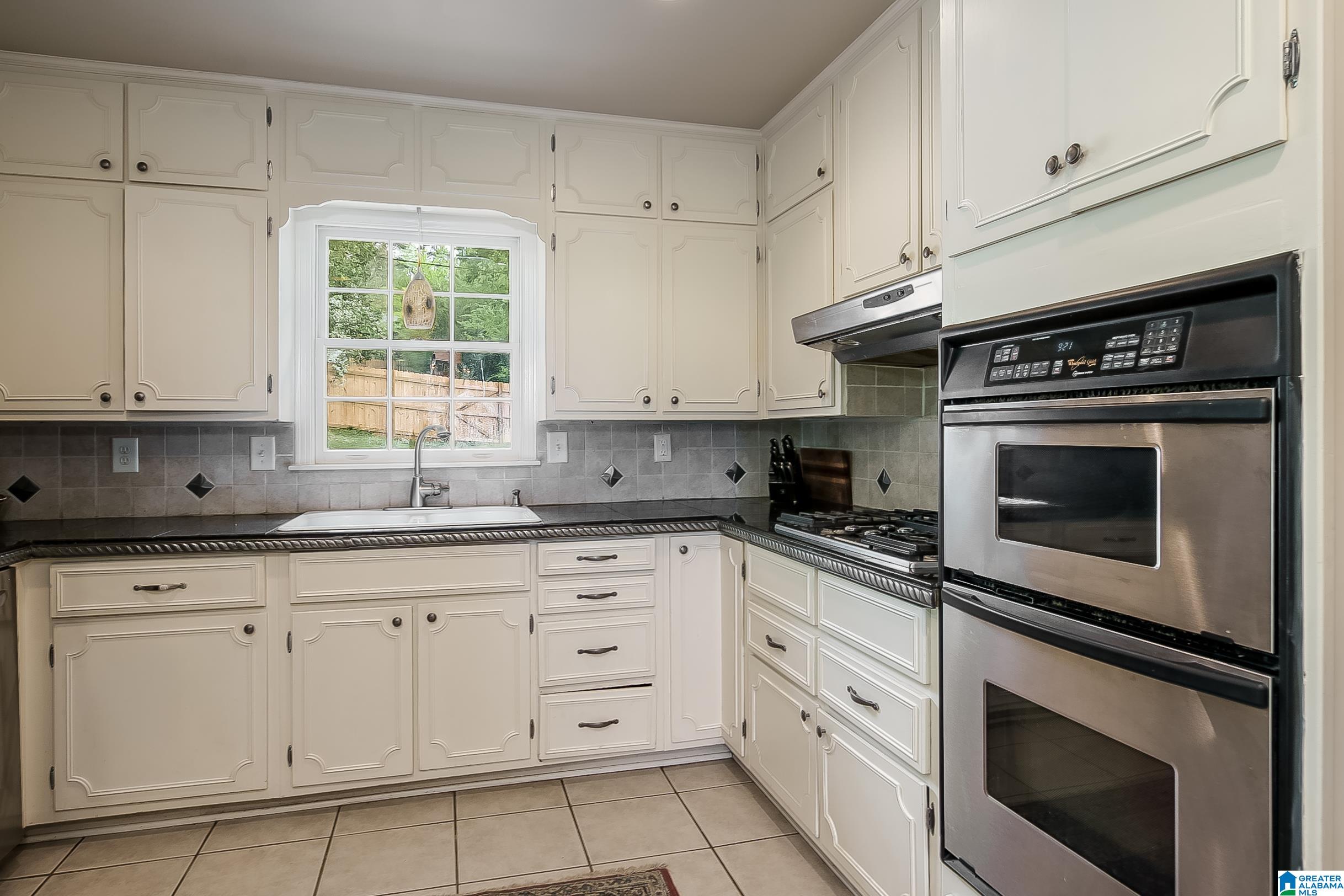 3736 Crestbrook Road Birmingham, AL 35223 - Photo 13 of 36