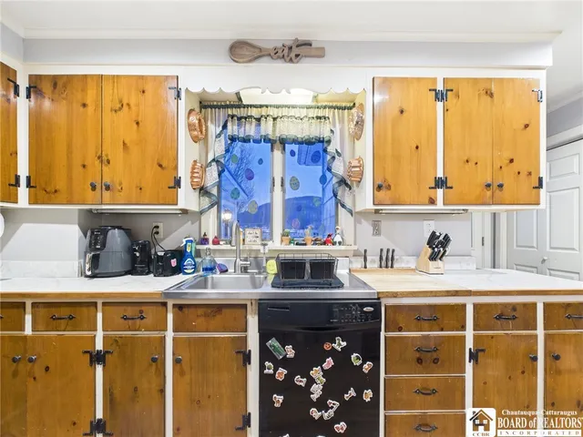 $225,000 | 715 East Main Street, Bradford, PA 16701