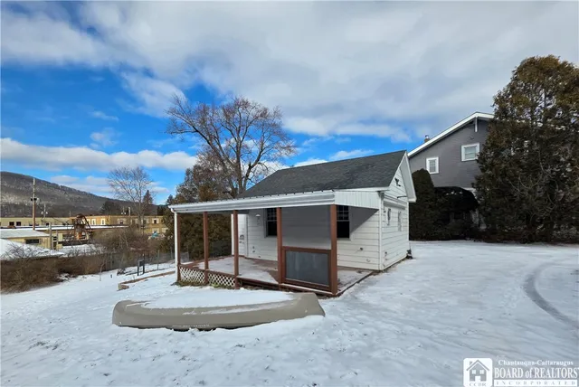 $225,000 | 715 East Main Street, Bradford, PA 16701