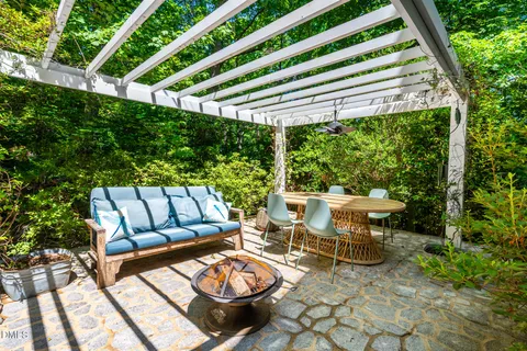 $1,095,000 | 811 Kings Mill Road, Chapel Hill, NC 27517