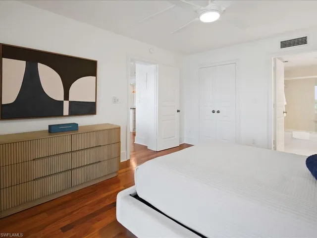 $9,800 | 2750 Gulf Shore Boulevard North, Unit 602, Naples, FL 34103