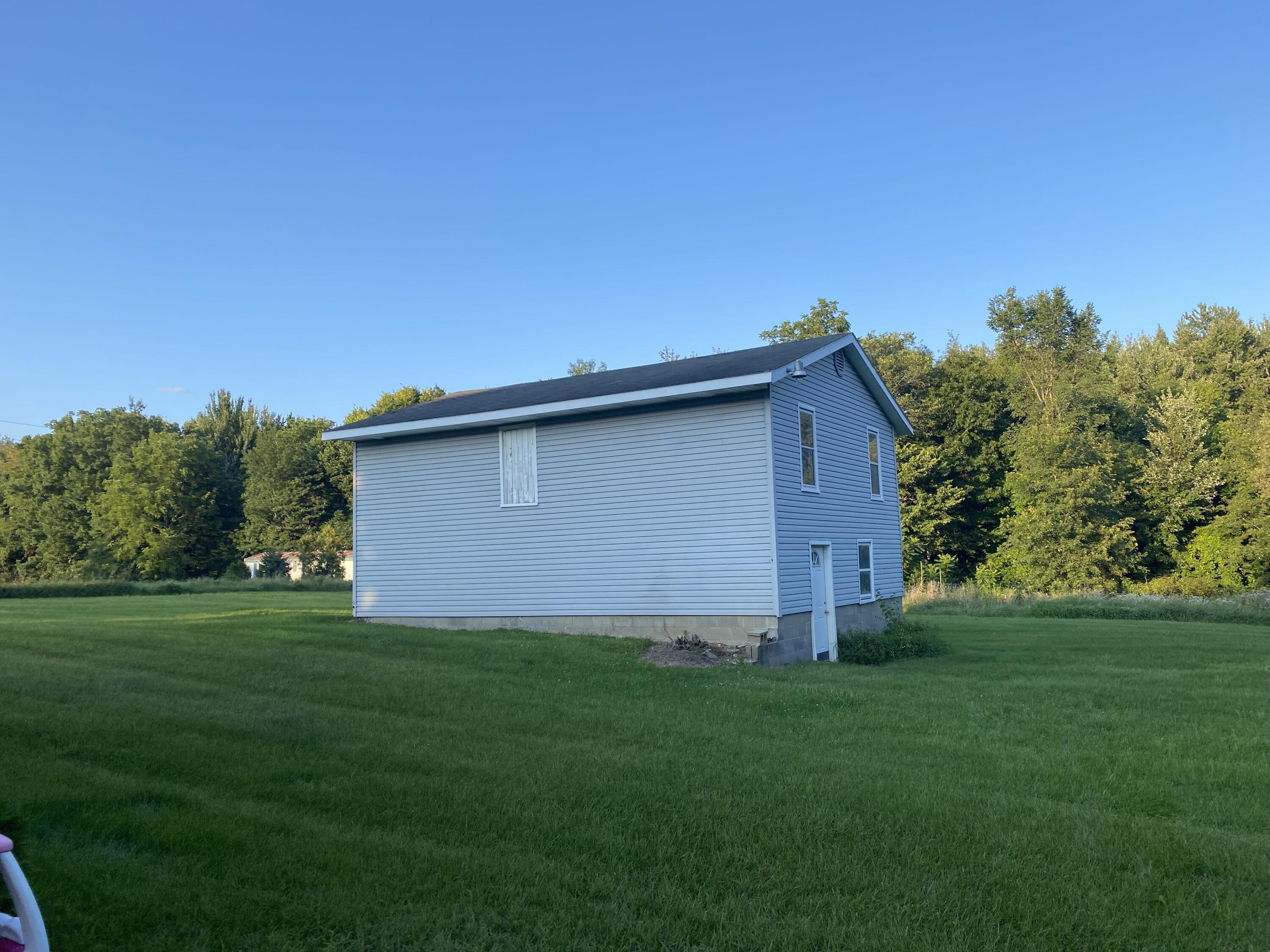 8518 Addison Road Jerome, MI 49249 - Photo 3 of 19 IMG_5431