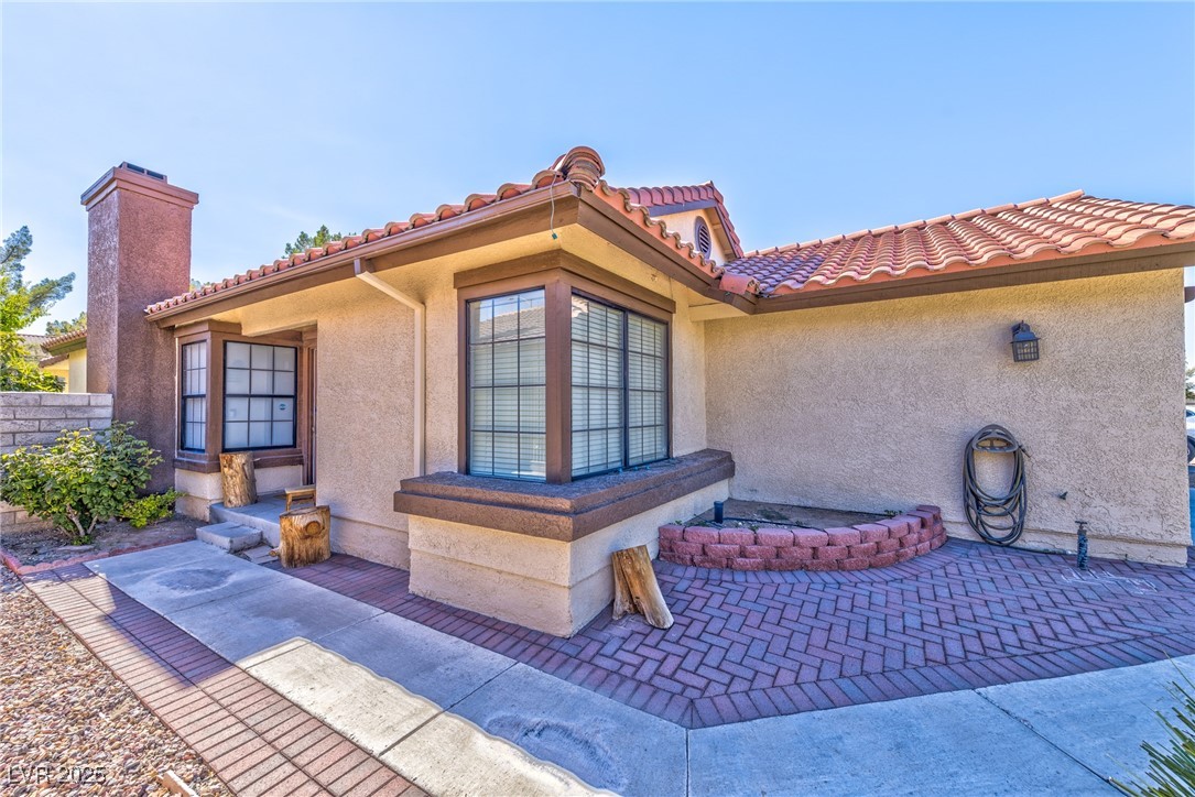 640 Whispering Palms Drive Las Vegas, NV 89123 - Photo 2 of 16 View of patio