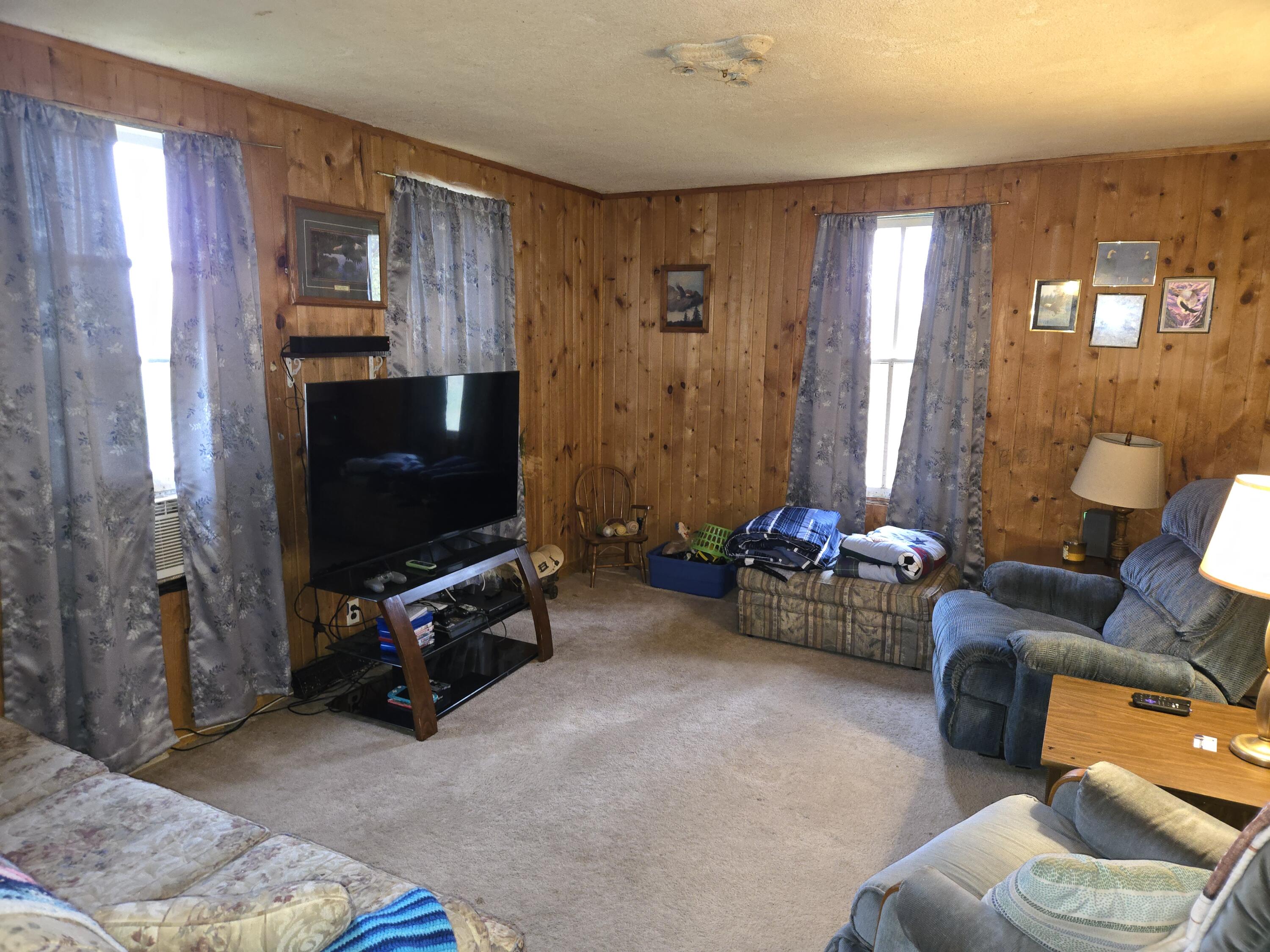 S3575 County Road P Buffalo, WI 54629 - Photo 3 of 16 Living Room