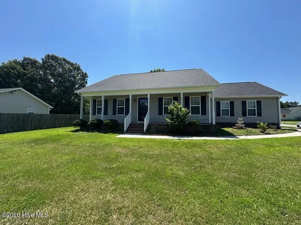 $2,000 | 300 Shifting Winds Drive, Jacksonville, NC 28546