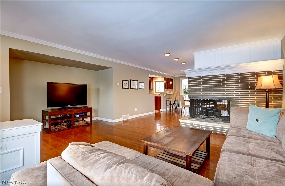 8117 Dalebrook Road Independence, OH 44131 - Photo 4 of 35 Gallery Image 4