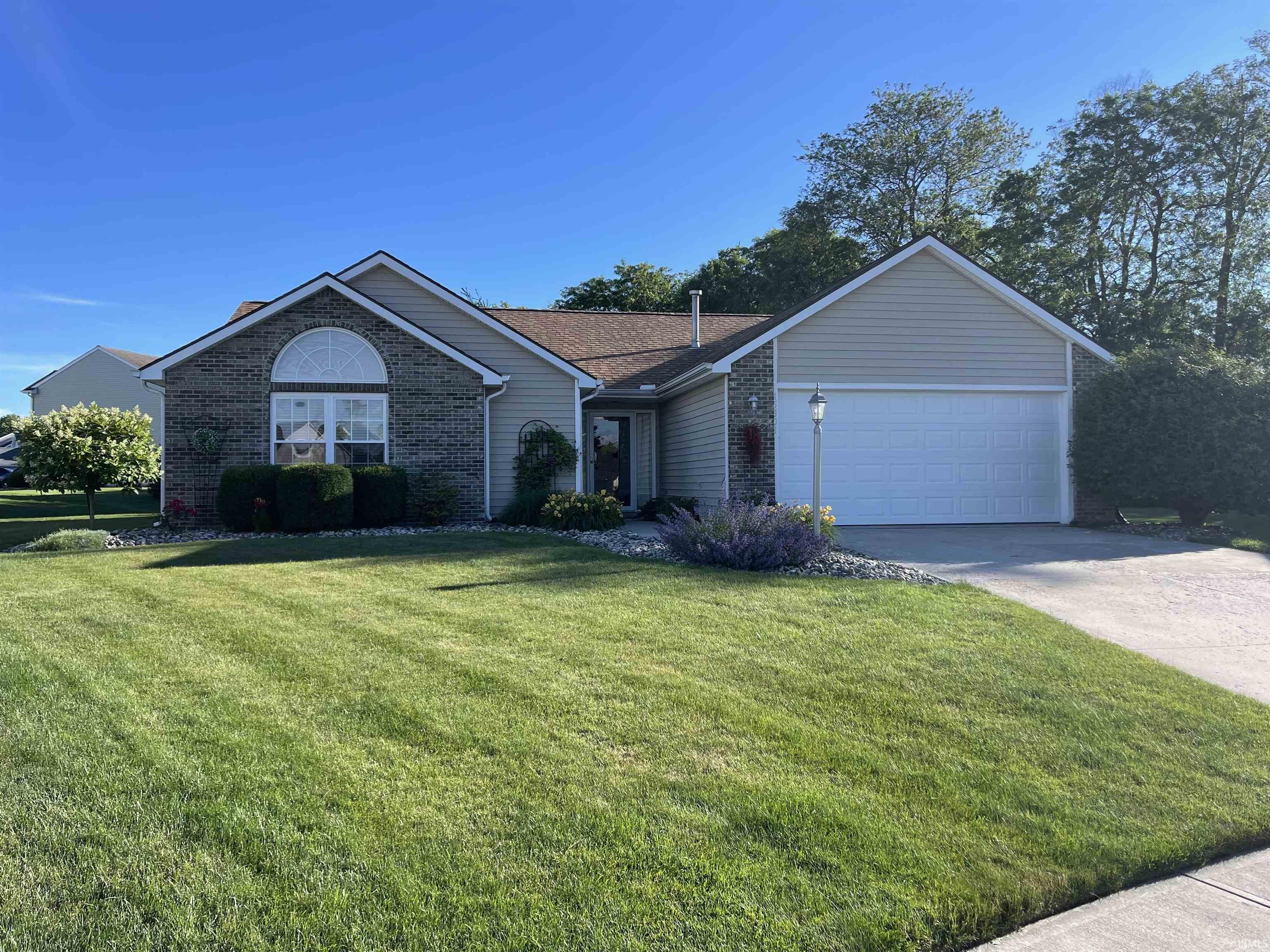15803 Timberwillow Drive Huntertown, IN 46748 - Photo 2 of 25