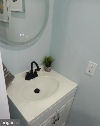 a close view of sink and tap