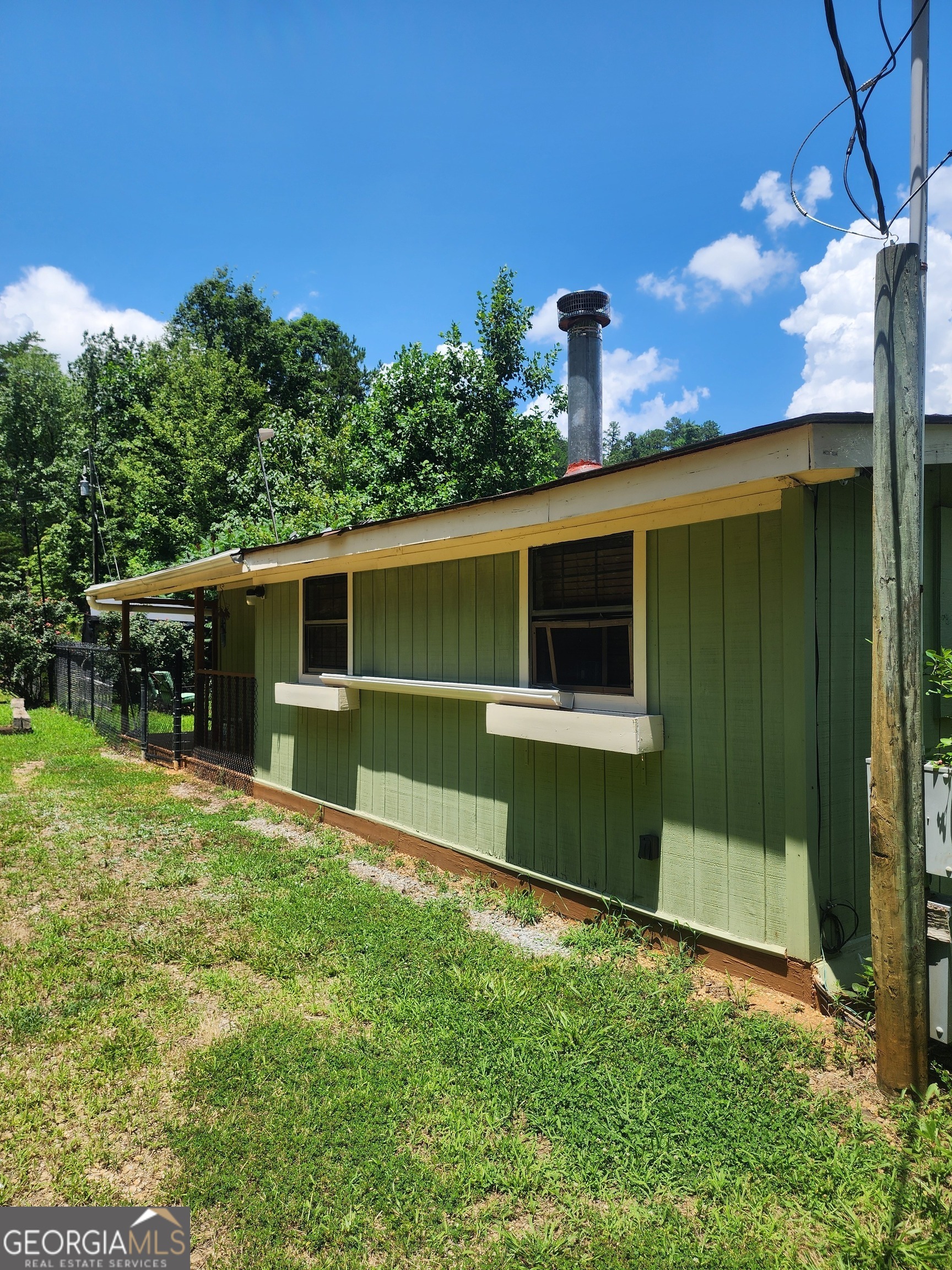 568 Yonah Lake Road Toccoa, GA 30577 - Photo 3 of 21