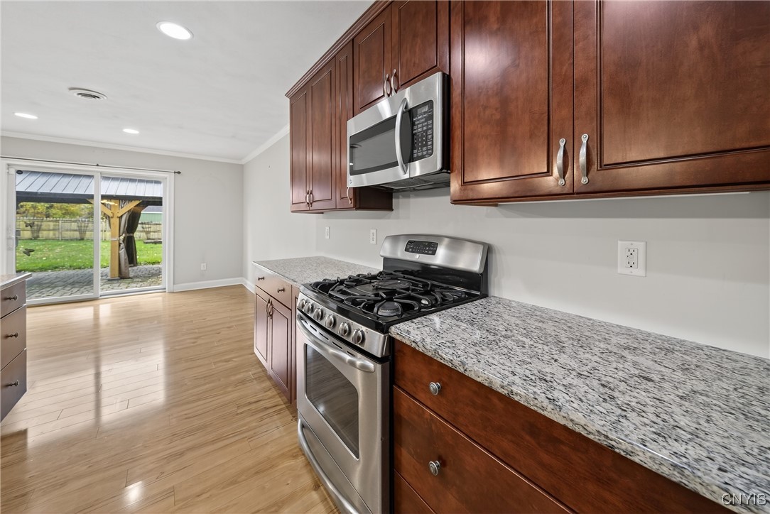 527 Baird Street Manlius, NY 13116 - Photo 11 of 50