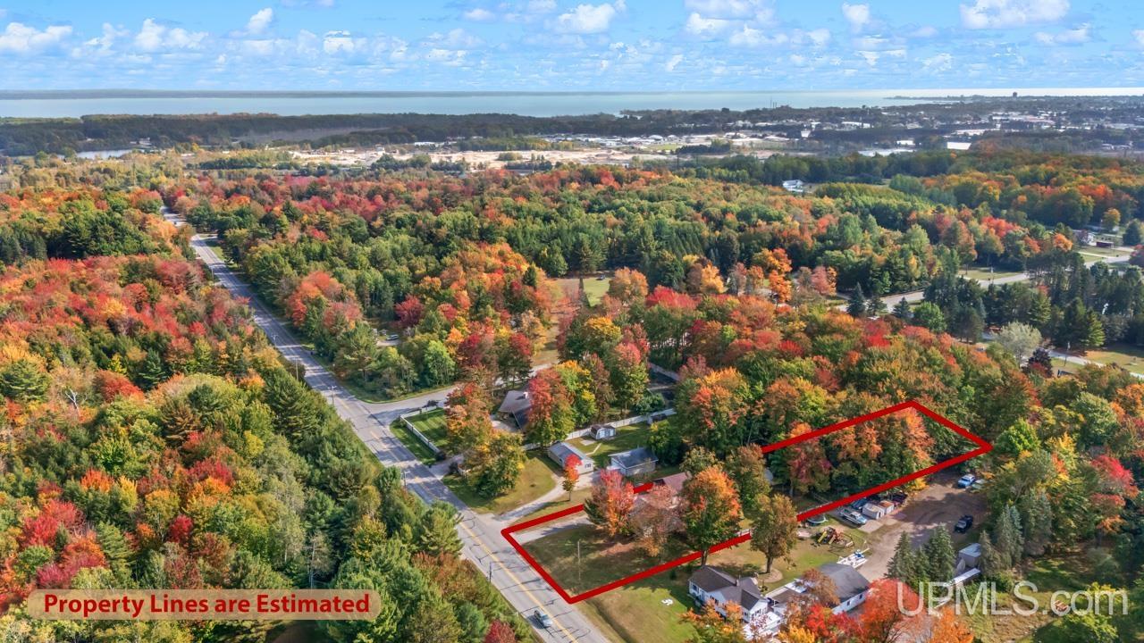 5273 18th Road Escanaba, MI 49829 - Photo 2 of 24