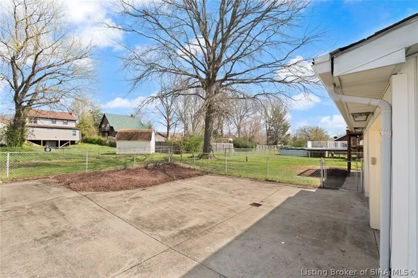 $345,000 | 3015 Creek Ridge Drive, New Albany, IN 47150