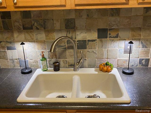 2377 Walton Boulevard, Unit 12 Rochester Hills, MI 48309 - Photo 9 of 23