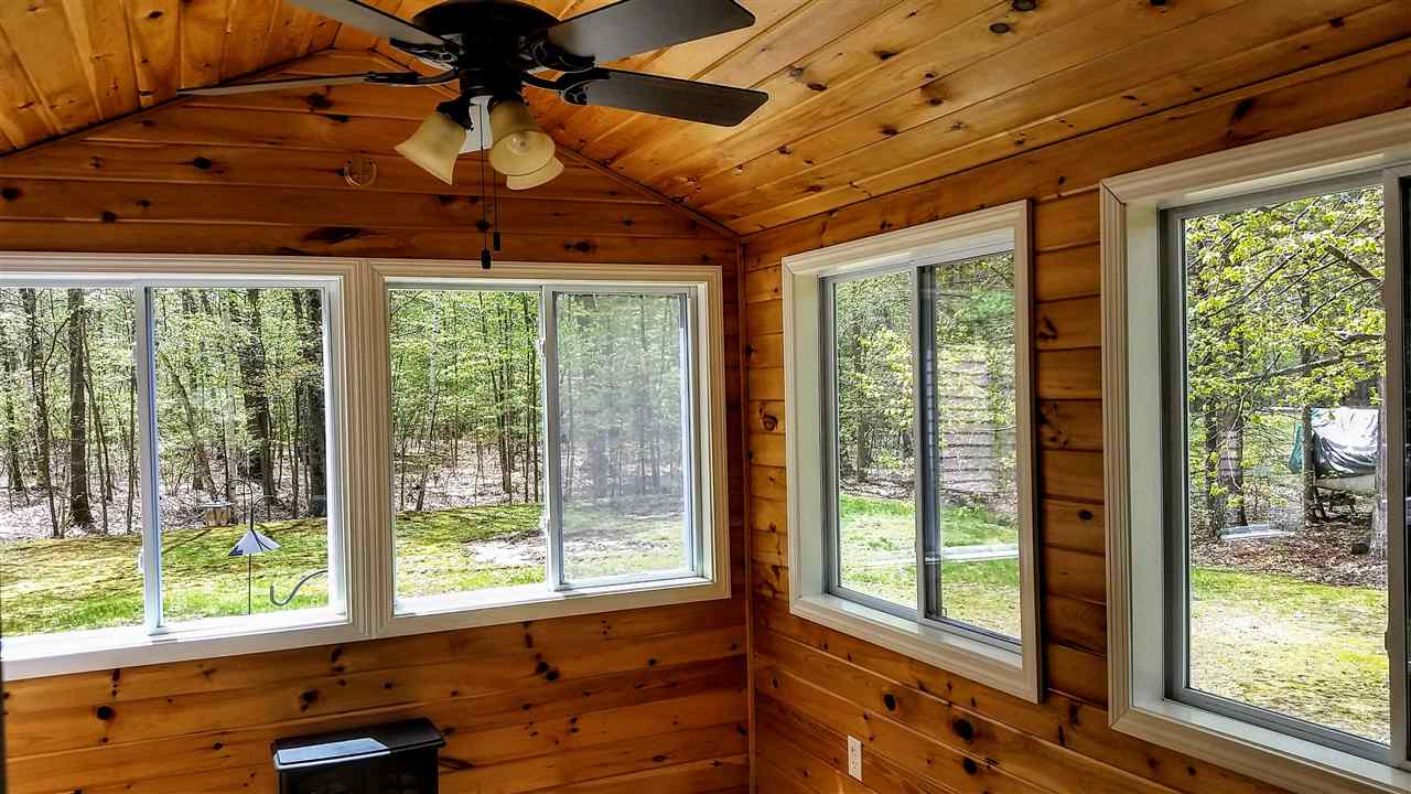 52 R Scenic Drive Derry, NH 03038 - Photo 15 of 35