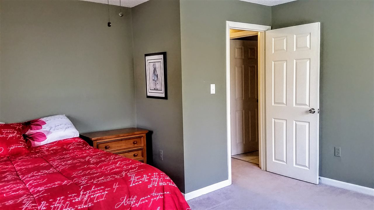 52 R Scenic Drive Derry, NH 03038 - Photo 20 of 35