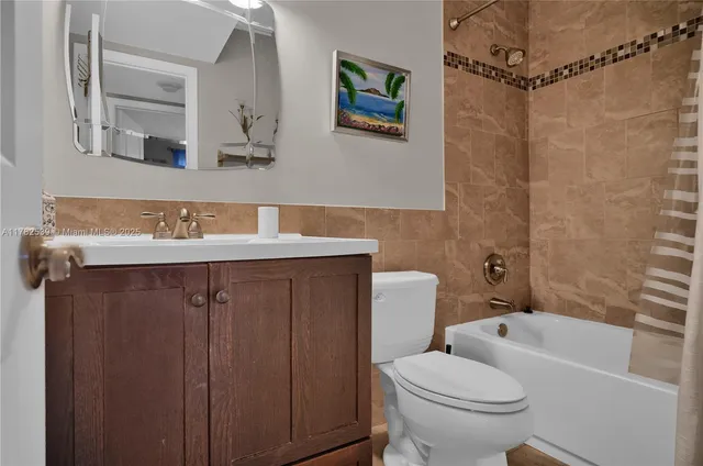 $2,200 | 8941 South Hollybrook Boulevard, Unit 203, Pembroke Pines, FL 33025