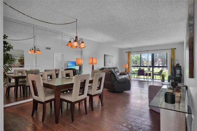 $2,200 | 8941 South Hollybrook Boulevard, Unit 203, Pembroke Pines, FL 33025