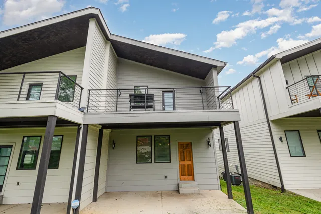 $3,995 | 117 A Elmhurst Avenue, Nashville, TN 37207