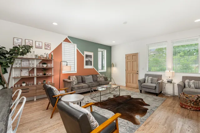 $3,995 | 117 A Elmhurst Avenue, Nashville, TN 37207