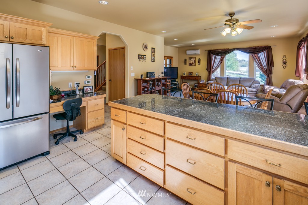 419 East Hemmi Road Lynden, WA 98264 - Photo 8 of 25