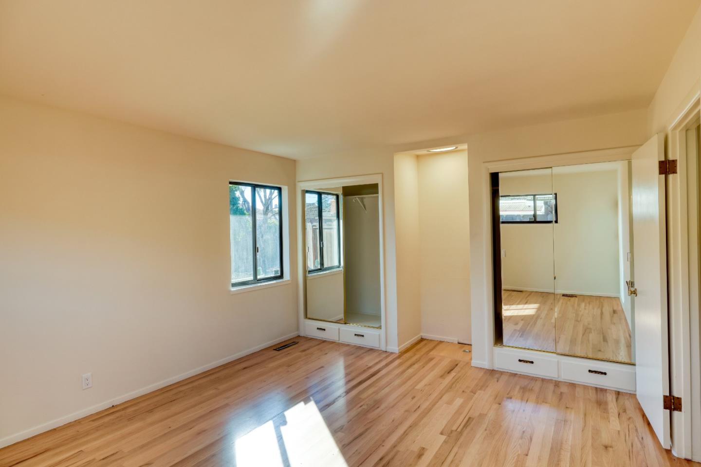 1159 Wilgart Way Salinas, CA 93901 - Photo 8 of 21