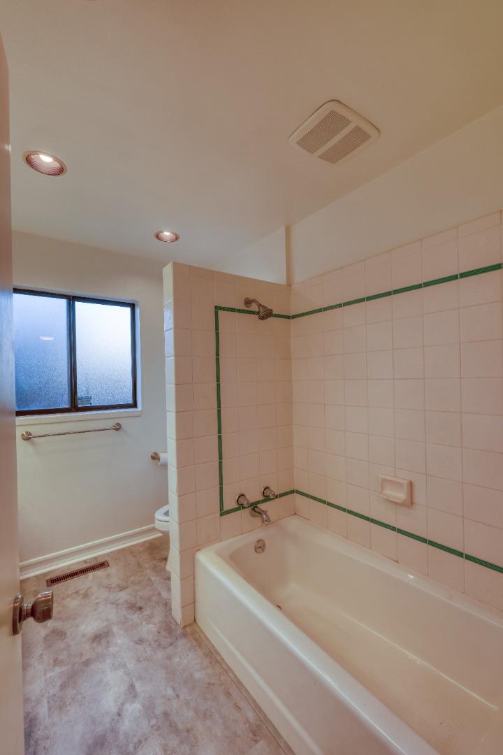 1159 Wilgart Way Salinas, CA 93901 - Photo 10 of 21