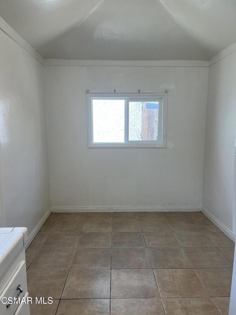 4484 Apricot Road Simi Valley, CA 93063 - Photo 11 of 23