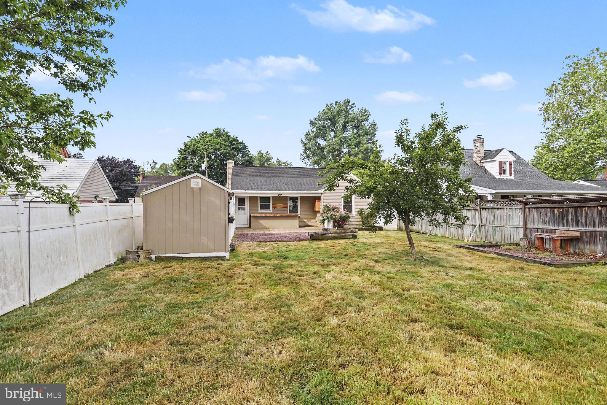237 Noble Street Lititz, PA 17543 - Photo 24 of 31
