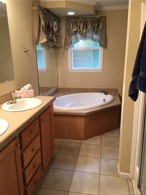 629 Carson Creek Road Brevard, NC 28712 - Photo 5 of 24 Gallery Image 5