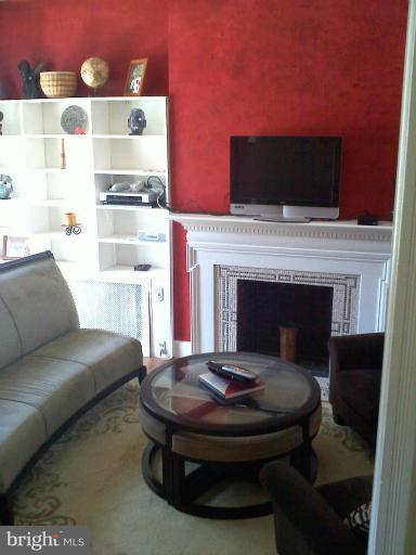 204 East Biddle Street, Unit MAIN Baltimore, MD 21202 - Photo 8 of 15 Living Room